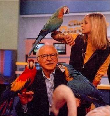 Dorothée, le Dr Klein et des perroquets