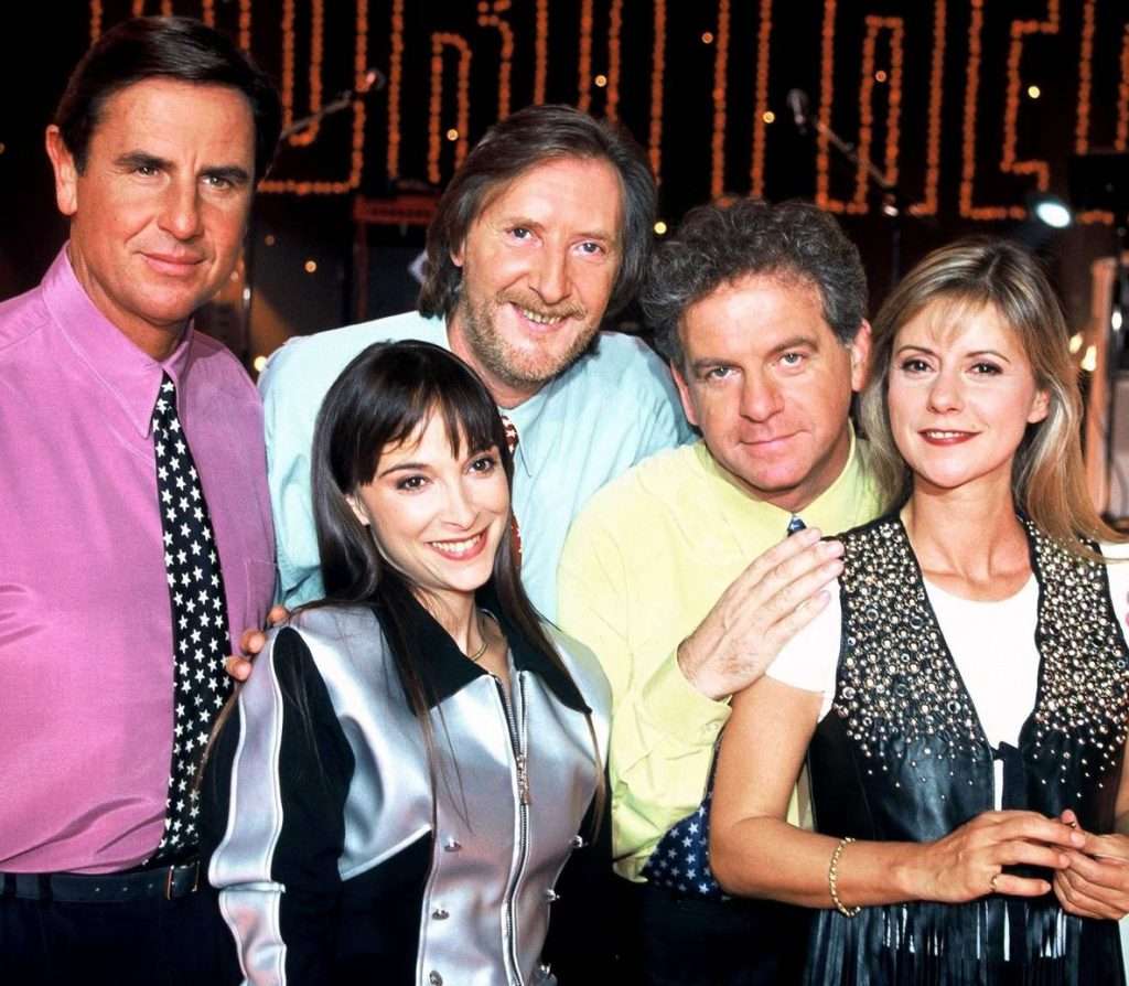 Patrick, Corbier, Jacky, Dorothée et Ariane sur le plateau du "Club Dorothée"