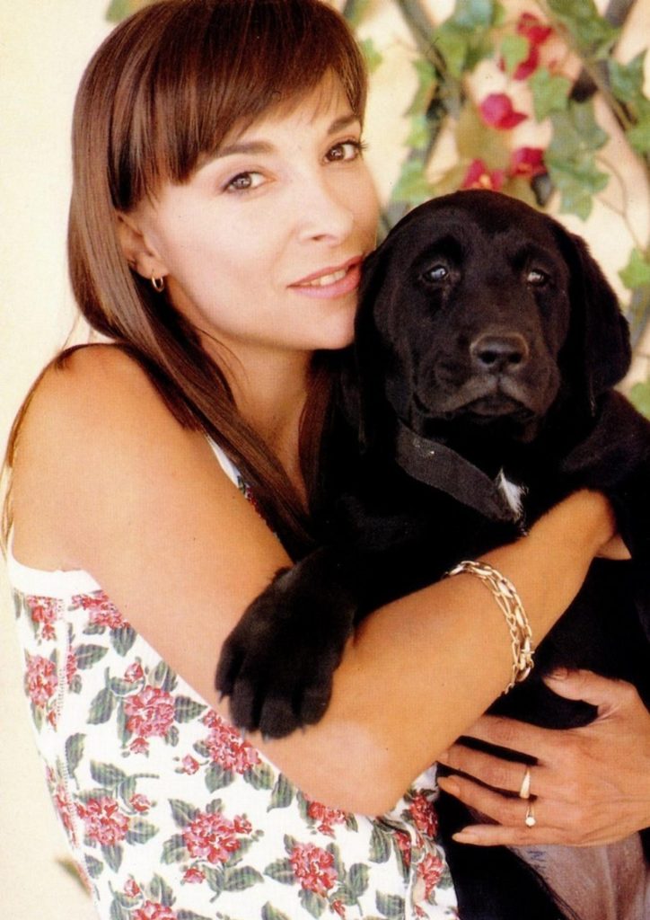 Ariane Carletti et un chien
