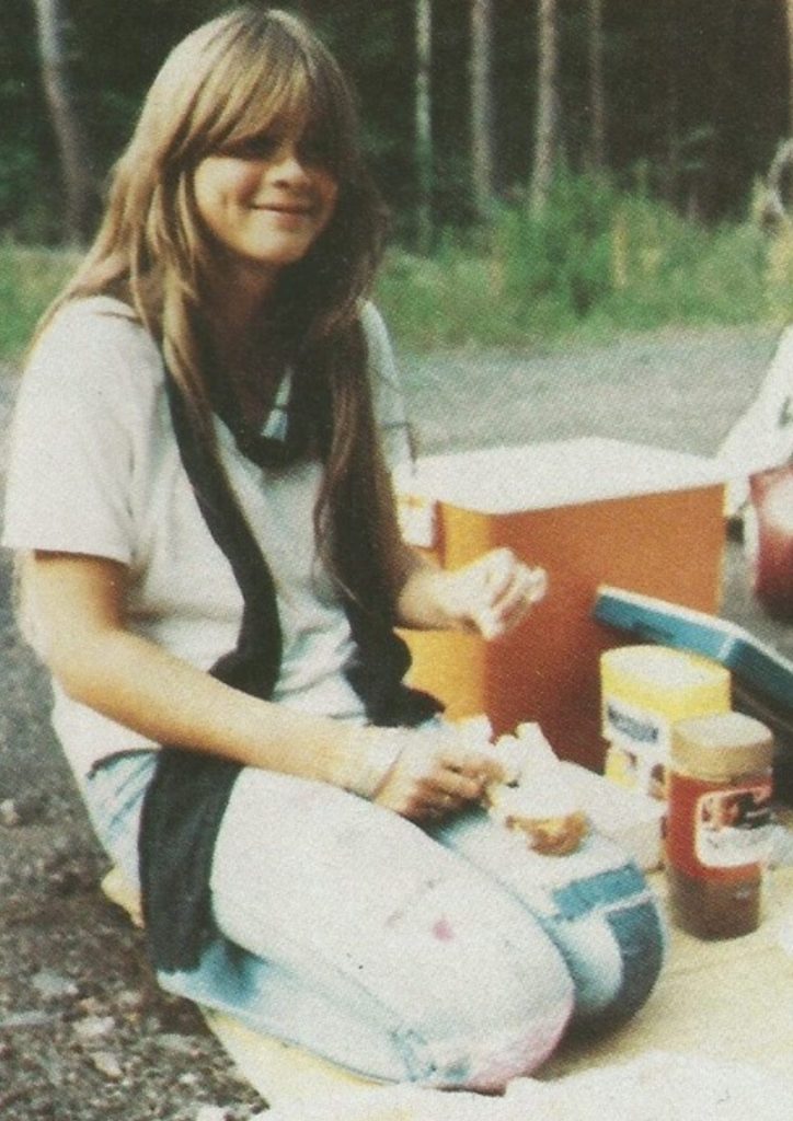 Hélène Rollès Adolescente bis